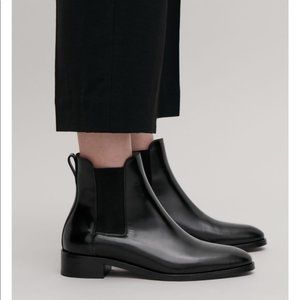 COS Genuine Leather Chelsea Boots. Size 40. Black.